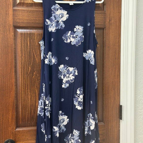 Old Navy Blue Floral Sleeveless Midi Sundress - Picture 1 of 3